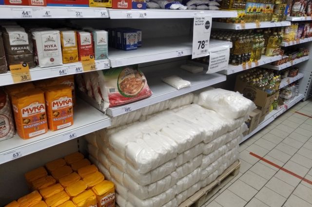 Эксперты: цены на сахар в Москве снизились одновременно со спросом