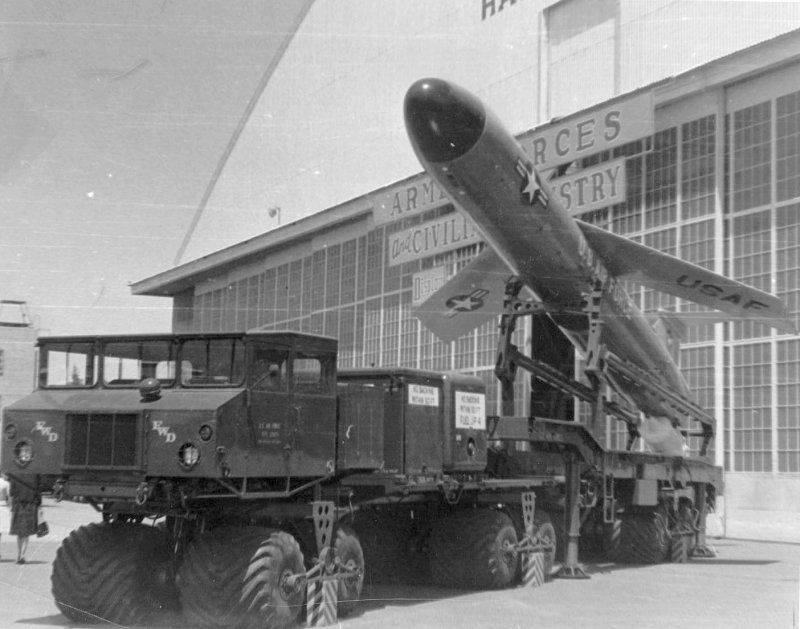 Большие колёса для армии: инструмент покорения запредельного бездорожья Большие колёса для армии: инструмент покорения запредельного бездорожья оружие
