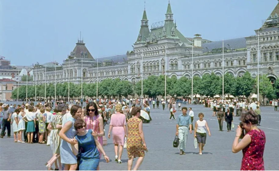 Мы прожили тяжелую жизнь, говорят пенсионеры. Интересно, а мы тогда какую? Каторжную?