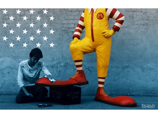 В Приморье гамбургерный скандал: нам санкции, а мы экономику им поднимаем?