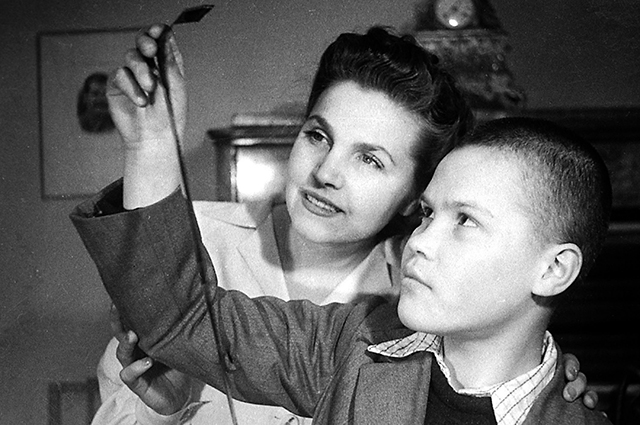 Тамара Макарова с сыном Артуром.