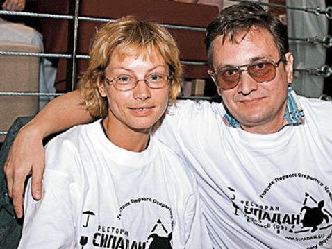 Алена Бабенко о крахе своего брака: «Я позволяла себе то, что не должна позволять жена и мать» Алена Бабенко о крахе своего брака: «Я позволяла себе то, что не должна позволять жена и мать» актриса