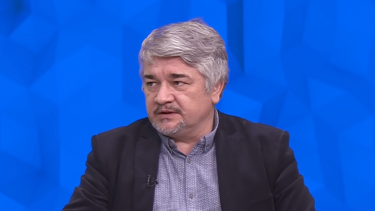 Ищенко: защита русских граждан может привести армию РФ в Киев и Варшаву