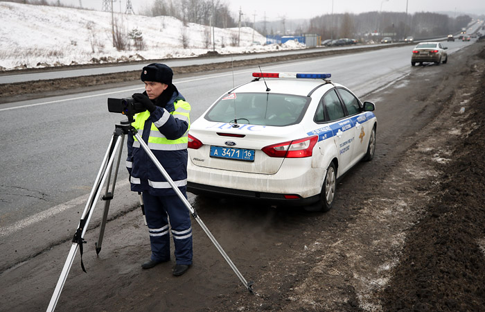 В Госдуме предложили ГИБДД вместо повышения штрафов привести в порядок дороги