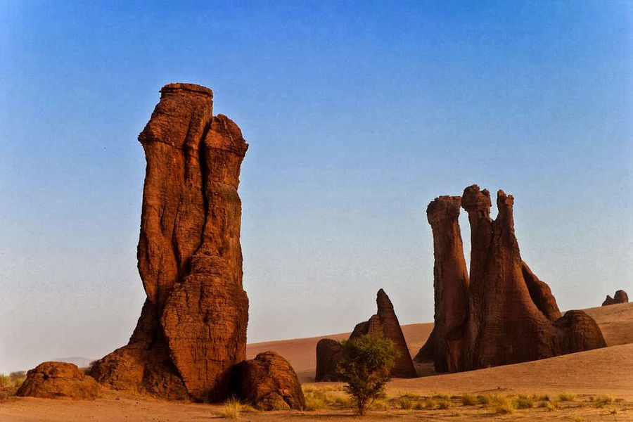 Плато Эннеди Эннеди, плато, Сахары, можно, собой, представляют, метров, гельта, который, Некоторые, необычных, находится, время, площадь, данная, место, высотой, добраться, формации, уровня