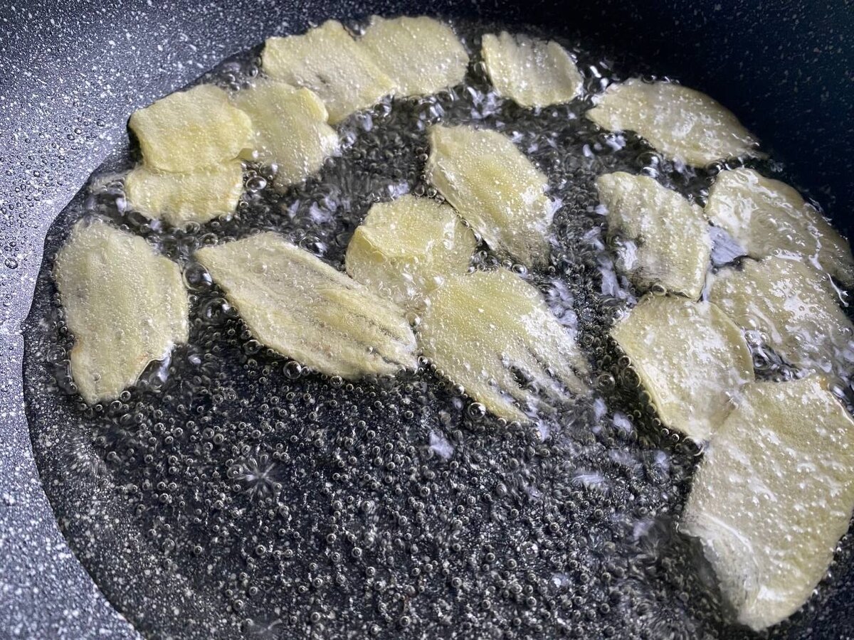 Гора чипсов из одной картошки и за 5 минут времени. Без фритюрницы картошки, картошку, бумажные, чтобы, Выложить, приготовить, Чипсы, тонко, полотенца, смысла5, имеет, варить, дольше, потому, нарезана, минут, Картошка, Варить, добавить, посолить