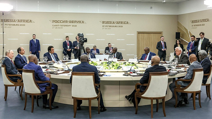 ЧЁРНЫЙ ПЛАЦДАРМ ПУТИНА: РУСОФИЛЫ АФРИКИ ГОТОВЯТ СЮРПРИЗ ДЛЯ ЗАПАДА геополитика