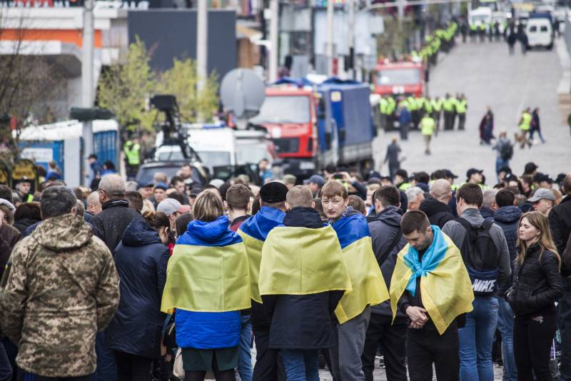 Записки Колорадского Таракана. В будущее — как в омут украина