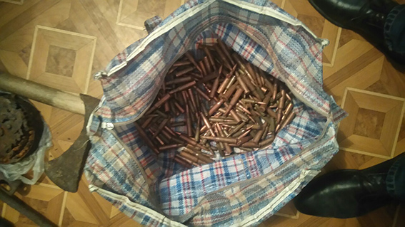 На черный день: в Черкасской области у волонтера «АТО» изьяли целый арсенал боеприпасов и взрывчатки