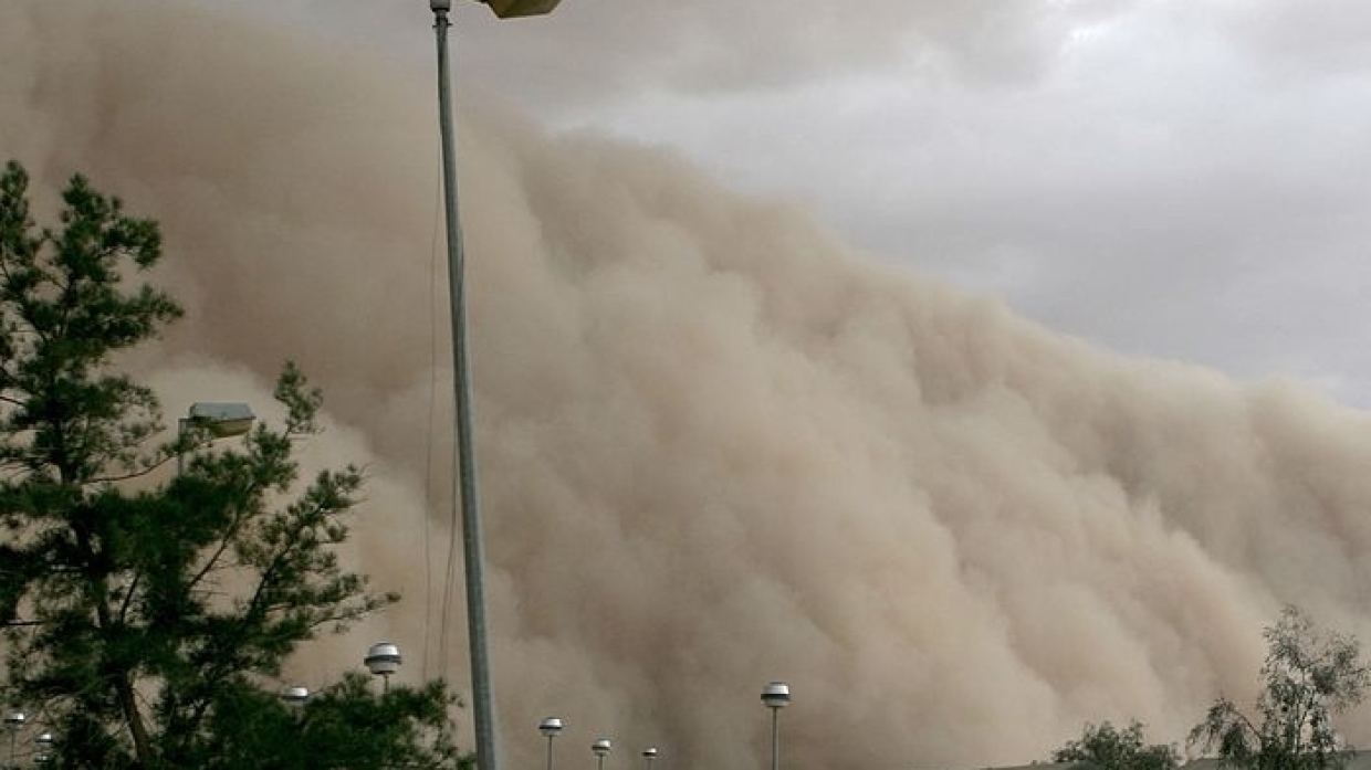 Пыльная буря накроет пять Южных регионов России