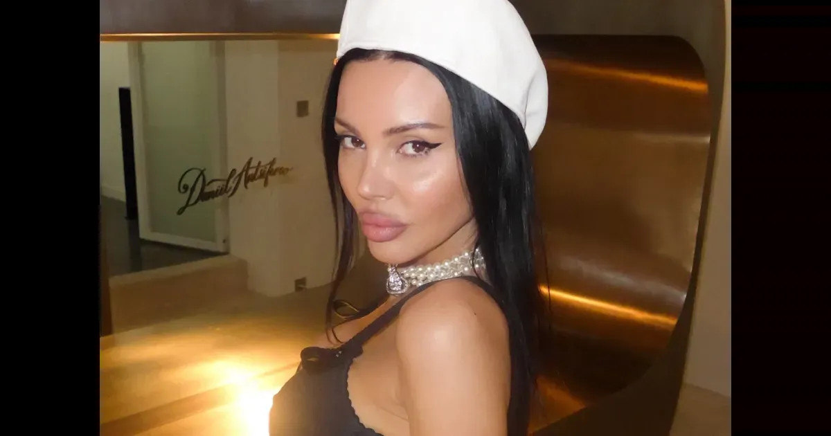 Оксана Самойлова, Елена Перминова и Кристина Романова встретились на Неделе моды в Париже