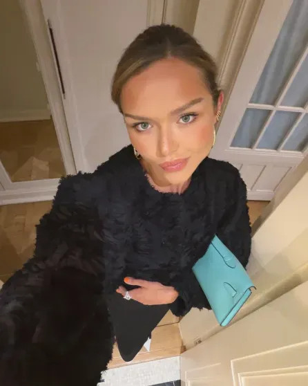 Стеша Маликова, Люся Чеботина, Юрий Колокольников с женой посетили светский ужин в Санкт-Петербурге Стеша, Чеботина, МаликоваСтеша, Маликова, Колокольников, светская, кожаные, МаликоваАлеко, косухуСтеша, образу, добавив, брюки, надела, ЧеботинаЮрий, Певица, платье, чёрном, образ, вечерний, также