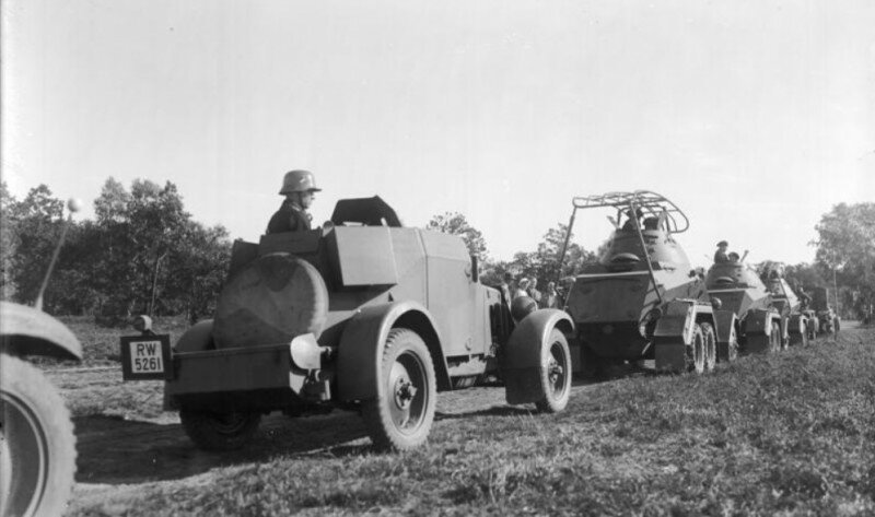 Maschinengewehrkraftwagen Sd.Kfz.13 «Adler» 