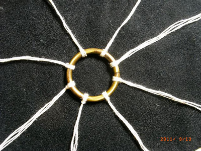 Поделки для интерьера. Столик из банок и кашпо из ниток Поделки для интерьера. Столик из банок и кашпо из ниток идеи