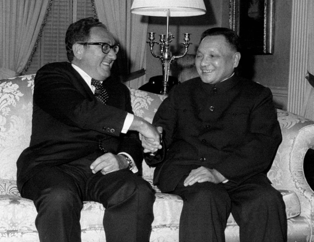 Уход из жизни Леонида Брежнева и перипетии советско-китайских отношений Уход из жизни Леонида Брежнева и перипетии советско-китайских отношений геополитика,история