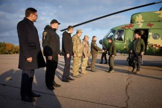 Зеленский с послами G7 отправился на Донбасс