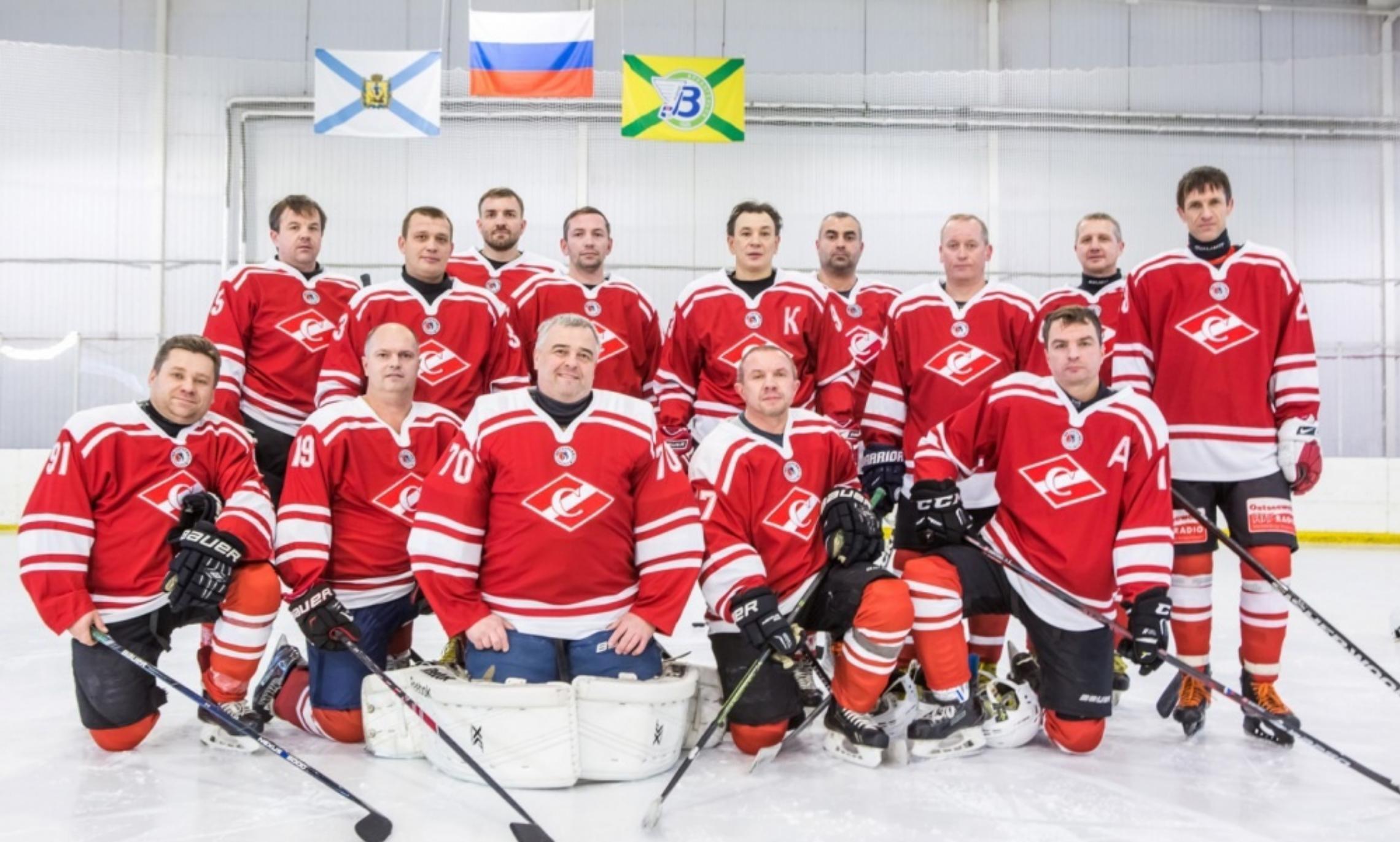 В Архангельской области стартовал новый сезон «Ночной хоккейной лиги»