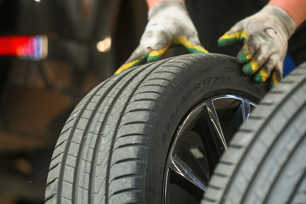 Fit Service: грыжа на шине может привести к опрокидыванию автомобиля на ходу