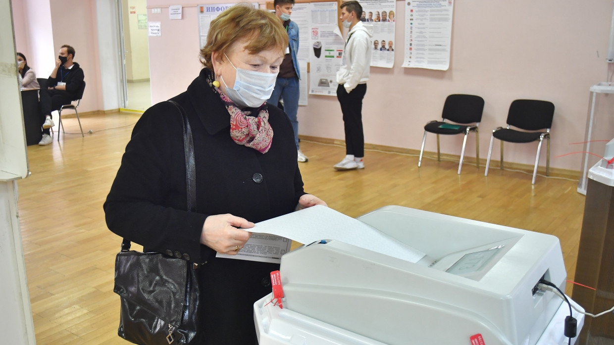 Москвичи в равной степени отдали предпочтение традиционному и онлайн-голосованию