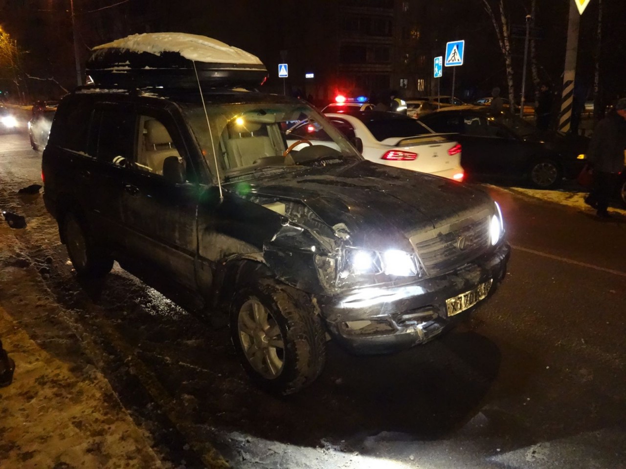 В Москве после ДТП в проезде Якушина произошла стычка водителя с очевидцем
