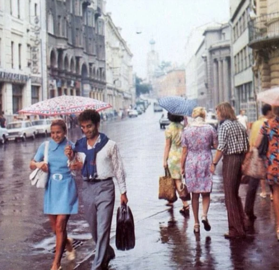 Мы прожили тяжелую жизнь, говорят пенсионеры. Интересно, а мы тогда какую? Каторжную? Мы прожили тяжелую жизнь, говорят пенсионеры. Интересно, а мы тогда какую? Каторжную? история,мнение,общество,россияне,СССР