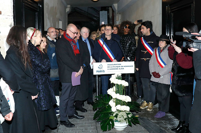 Наталья Водянова и Наоми Кэмпбелл на открытии мемориала Аззедина Алайи в Париже новости моды