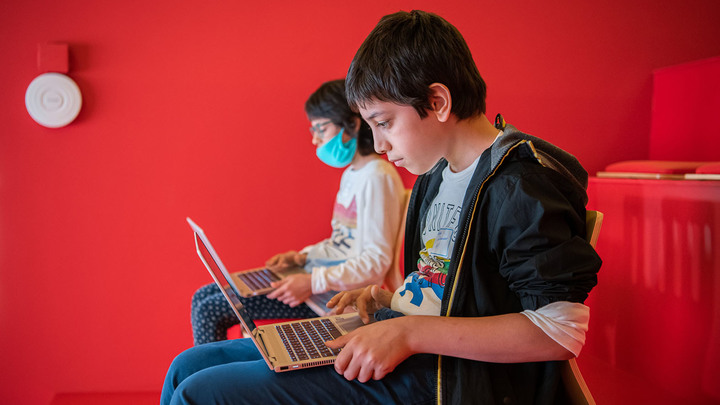 "Естественный отбор по глубине кошелька": Жгутова о дистанционке и других экспериментах над семьями