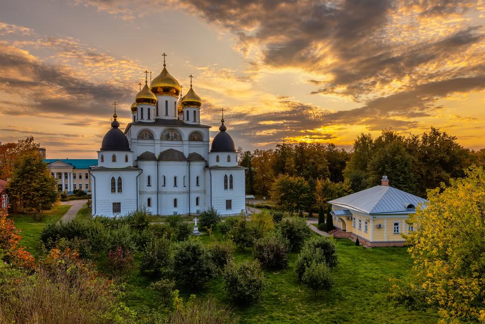Куда поехать на майские праздники в Подмосковье: 5 городов, до которых добираться меньше 1 часа можно, также, минут, городе, машине, электричке —, посетить, городов, всего, немало, советуем, отдохнуть, самых, красивых, Москвы, добраться, фарфоровый, дорога, Дмитров, красивые