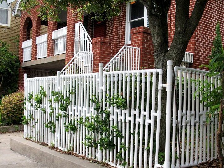 Отличная альтернатива обычному забору Отличная альтернатива обычному забору забор из пвх труб,своими руками,сделай сам