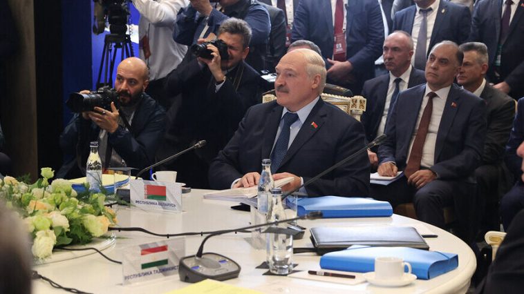 Лукашенко на саммите ОДКБ указал на кризис в системе международных отношений