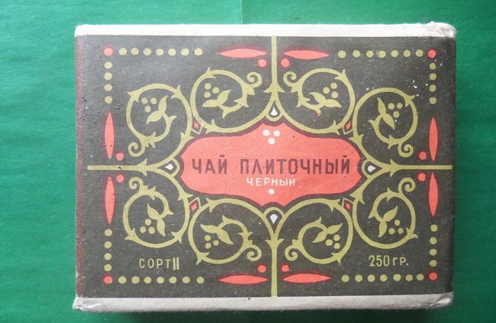 Такой чай часто создавался из отходов. / Фото: auction.ru