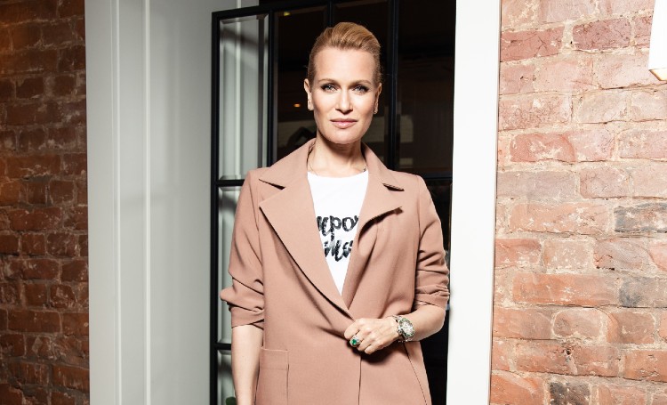 Олеся Судзиловская, Ольга Кабо и Эвелина Бледанс на ужине в Москве