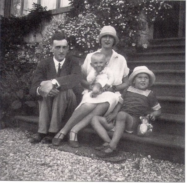 Князь Роман Петрович с семьёй во Франции. Фото: © wikipedia.org