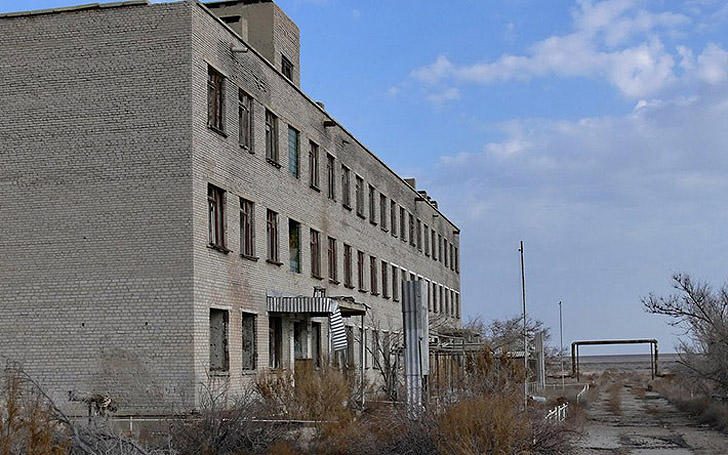 Закрытый город-призрак Аральск-7 — место, где испытывали советское биологическое оружие Закрытый город-призрак Аральск-7 — место, где испытывали советское биологическое оружие