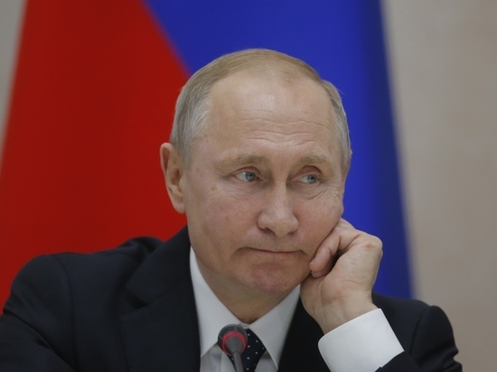 "Он же Путин!": Песков объяснил почему президент России не спит общество,Песков,политика,пурга,Путин,россияне,юмор