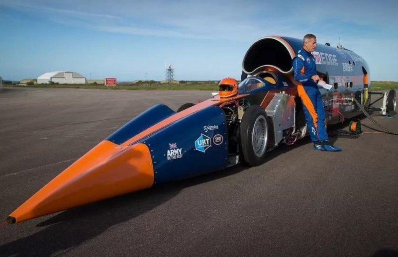 Самый быстрый в мире сверхзвуковой автомобиль продают по цене суперкара bloodhound ssc, авто, автомобили, продажа авто, реактивный двигатель, рекорд, рекорд скорости, скорость