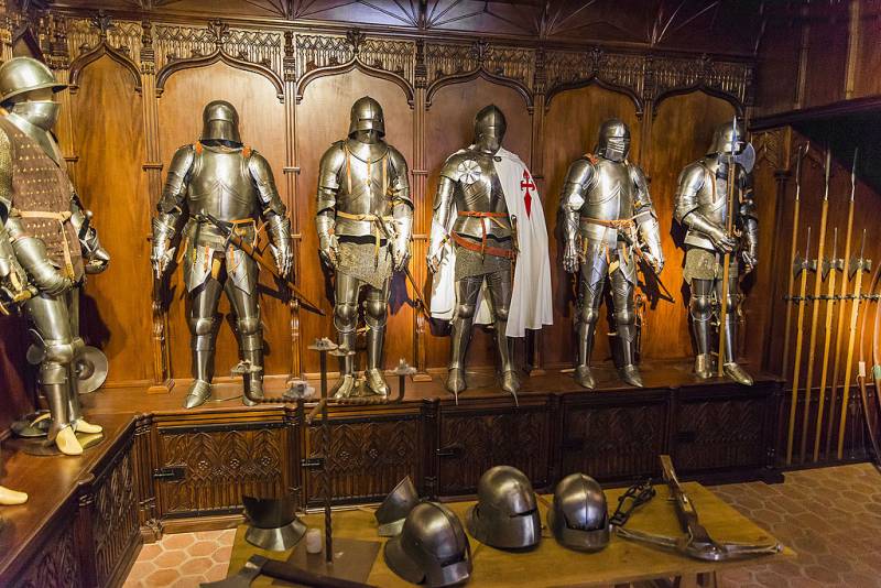 Бельмонте: замок специально для кино история