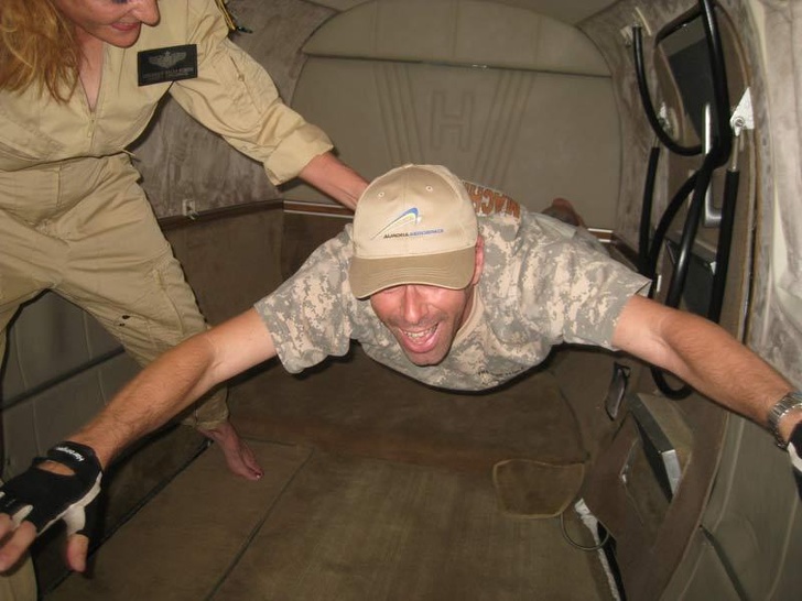 Мужчина нашел способ забыть об измене жены и случайно прославился на весь мир Мужчина нашел способ забыть об измене жены и случайно прославился на весь мир жизненное