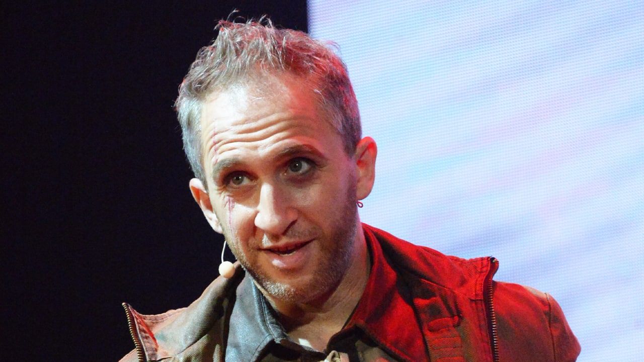 Оскар Кучера вступился за путешествующих по миру российских звезд