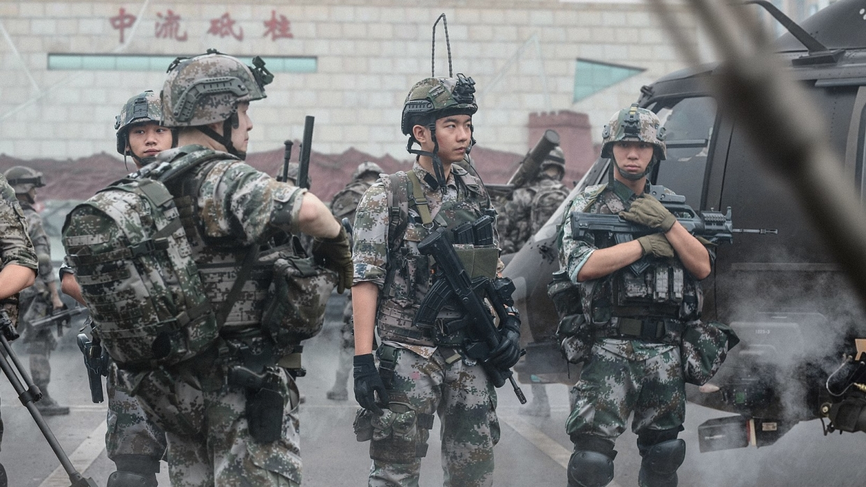 Военнослужащие Народно-Освободительной Армии Китая на учениях