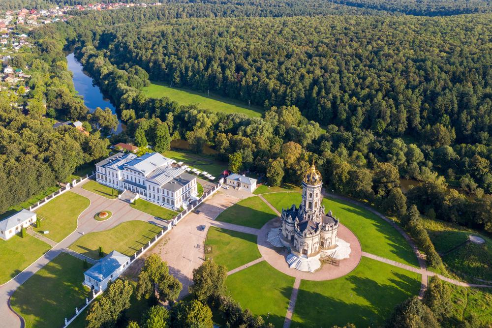 Куда поехать на майские праздники в Подмосковье: 5 городов, до которых добираться меньше 1 часа можно, также, минут, городе, машине, электричке —, посетить, городов, всего, немало, советуем, отдохнуть, самых, красивых, Москвы, добраться, фарфоровый, дорога, Дмитров, красивые