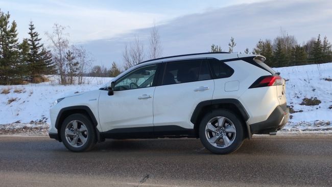 Новая Toyota RAV4 2019. Тест драйв зимой в морозы показал все плюсы и недостатки 