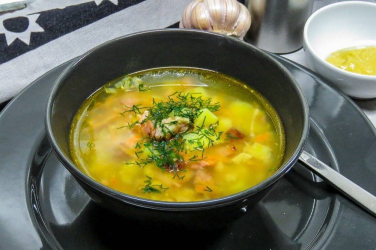 Гороховый суп с копченой курицей – классический рецепт