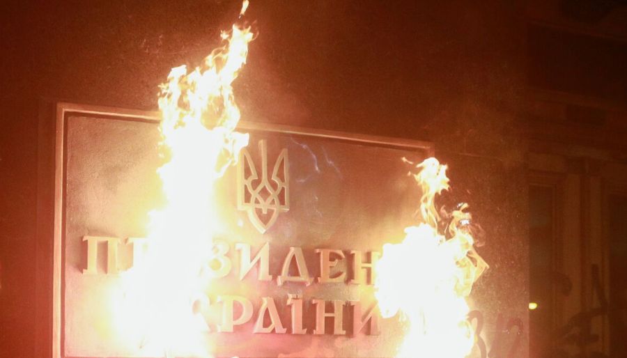 Вместо защиты своей страны украинская власть занимается грабежом и репрессиями любой оппозиции. Об этом...
