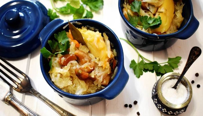 Что приготовить из квашеной капусты кроме винегрета и щей: 5 несложных, но оригинальных блюд - похожая новость на Toplenta