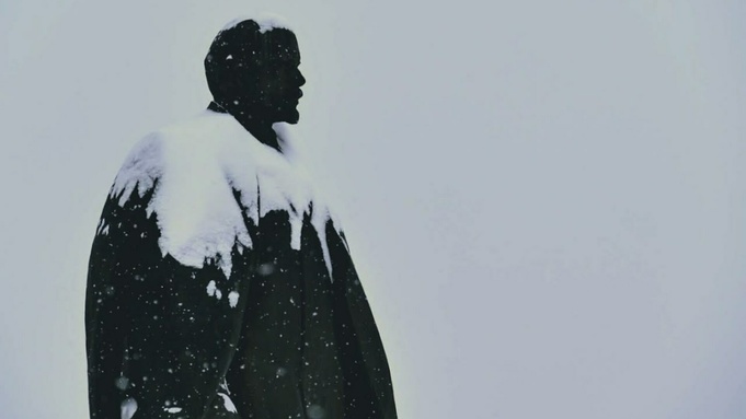 Памятник Ленину на площади Советов в Барнауле / Фото: amic.ru