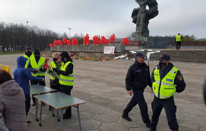 Памятник Осовбодителям Риги может быть снесен после 16 мая