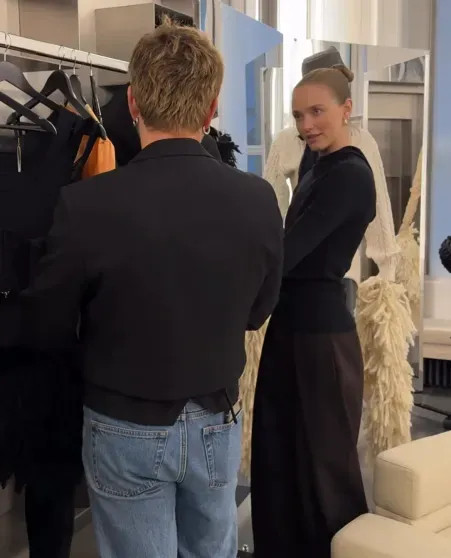 Оксана Самойлова, Елена Перминова и Кристина Романова встретились на Неделе моды в Париже Самойлова, Париже, Елена, Анциферов, Кристина, Влада, Перминова, Романова, презентации, который, СамойловаОксана, Оксана, ПерминоваОксана, бренда, коллекции, новой, нулевых, дизайнер, рамках, Даниил