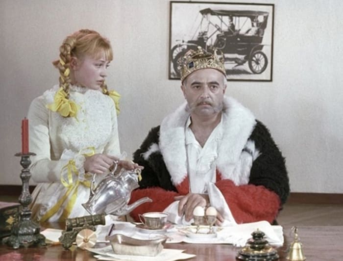 Кадр из фильма *Старая, старая сказка*, 1968 | Фото: aif.ru Кадр из фильма *Старая, старая сказка*, 1968 | Фото: aif.ru