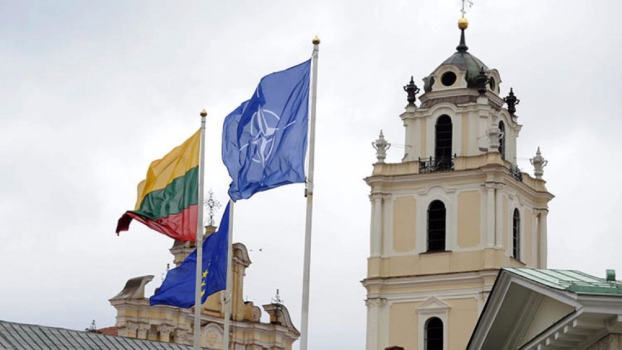 ЕС отказался спонсировать Прибалтику и подтолкнул к миру с Россией — политолог